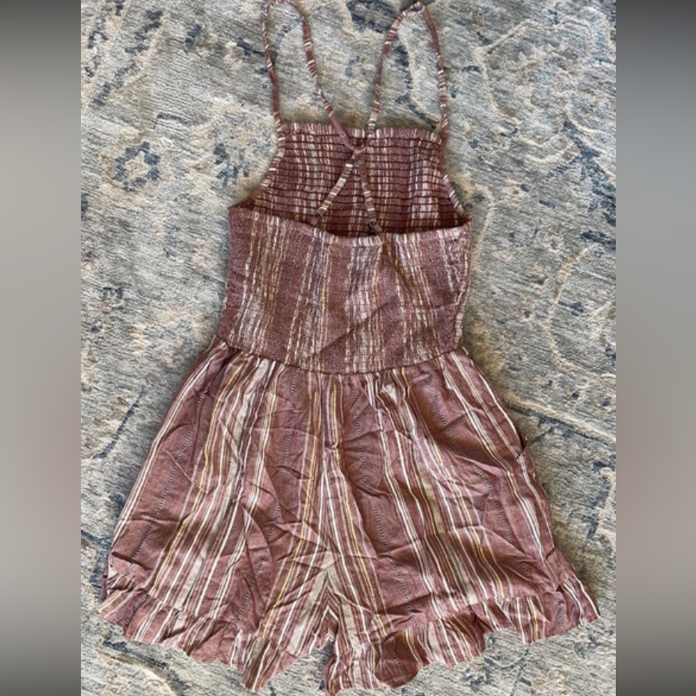 Striped Ruffle Bottom Romper - Picture 4 of 7